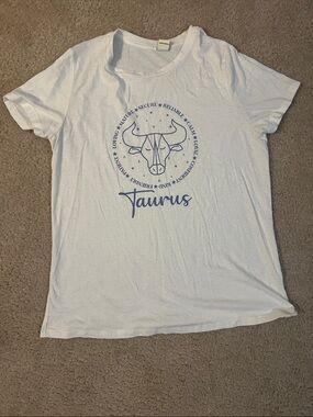 Taurus Graphic Short-Sleeve Tee - White/Blue